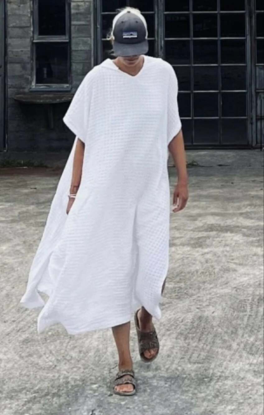 Helgabad Kaftan Surf Swim Poncho Hooded Changing Robe M $140